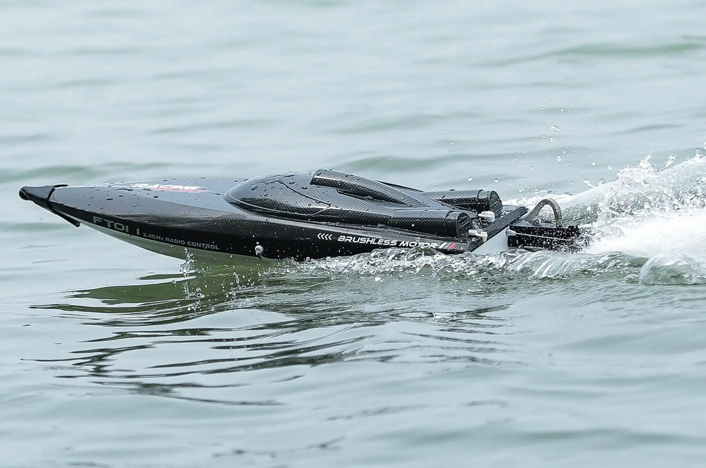 Feilun FT011 FT012 Large RC Speed Boat 2.4G 4WD 55KM/H Remote Control Sportsman Specialty Products
