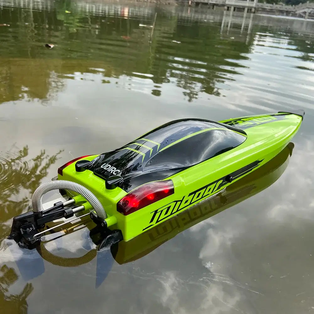 22.8 Inches UDI R/C UDI018 Large RC Speed Boat Sportsman Specialty Products