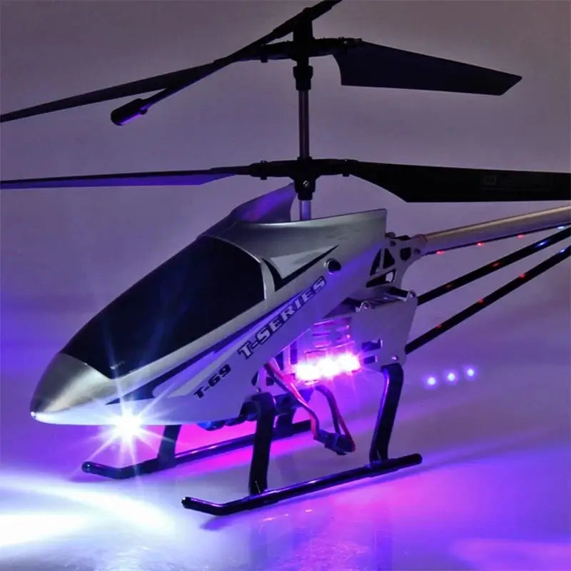 RC Helicopter 80cm Extra Large with LED lights and modern design, perfect for outdoor flying adventures.
