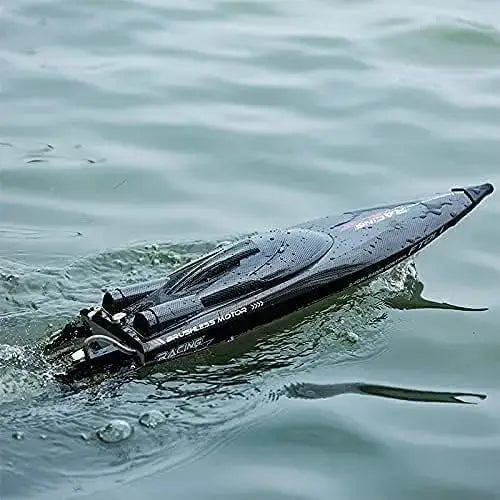 FT011 High Speed RC Boat 55km / h Brushless Motor Great Functions