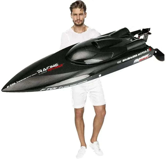 Large RC speed boat FT011 FT012 FT016 WL916 on water